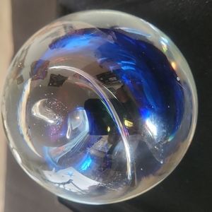 BEAUTIFUL POLISH LEAD CRYSTAL BLUE SWIRL PAPER WEIGHT.